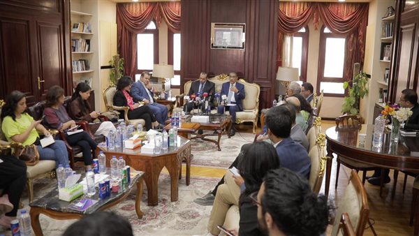 جانب من اجتماع المنسق