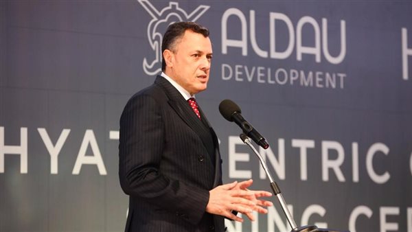 وزير السياحة 