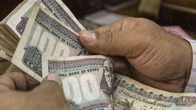 منى تطلب الخلع: حمايا بياخد مرتبى ويصرفه على نفسه