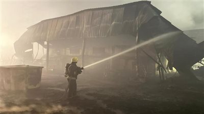 حريق هائل بأحد الأسواق في السعودية.. والدفاع المدني يعلن إخماده | صور