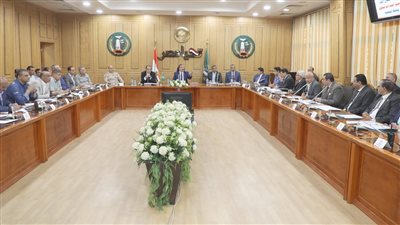 محافظ المنوفية يوافق على تخصيص قطع أراضٍ لإقامة مدارس ومكاتب بريد ووحدة بيطرية