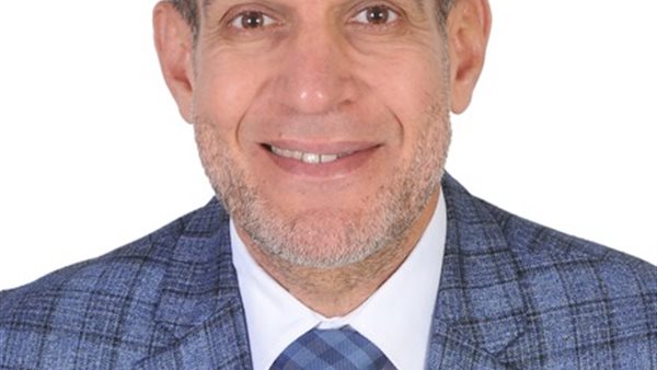 الدكتور إبراهيم عبد