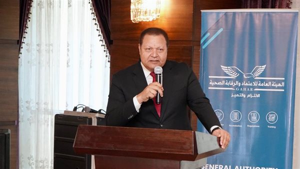 الدكتور أحمد طه،