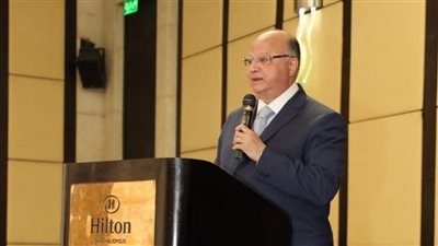محافظ القاهرة: سداد المصروفات الدراسية لكافة الطلاب غير القادرين وأبناء الأسر الأولى بالرعاية