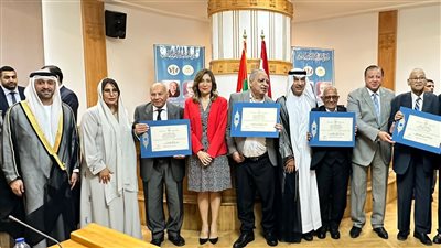 سفيرة الإمارات تشارك في ملتقى الشارقة للتكريم الثقافي في دورته الـ13 بالقاهرة