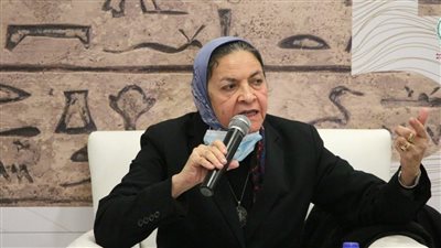 كيف تستغل مصر المزايا التنافسية في قطاعي الصناعات الكيماوية والملابس الجاهزة؟.. خبيرة توضح