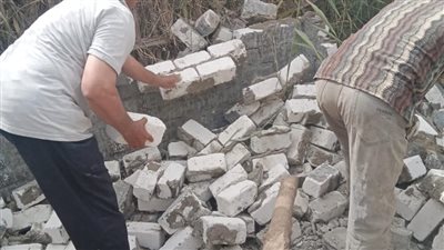 إزالة 8 حالات تعدٍ بالبناء المخالف على الأراضي الزراعية بالفيوم