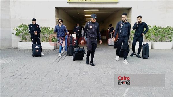 لاعبو الأهلي في رحلة