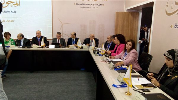 اجتماع لجنة حقوق