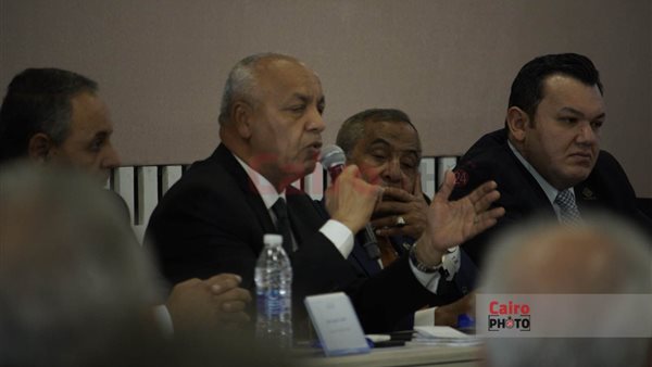 مصطفى بكري في جلسات