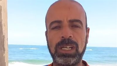 غرق طالب أثناء السباحة في شاطئ العريش.. وأحد رجال الإنقاذ: مش لاقيينه من إمبارح | بث مباشر