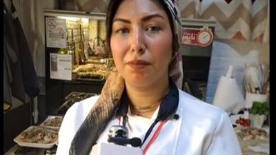 سيدة حولت منزلها لمطعم تحضير وجبات: الموضوع بدأ كهواية.. واشتغلت عشان أساعد جوزي | بث مباشر 