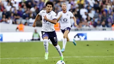 بعد رفضه ارتداء قميص يحمل علم المثليين.. لاعب تولوز: لم أشارك بمباراة اليوم لأني أحترم معتقداتي