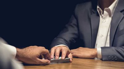 استولوا على ملايين الجنيهات.. إحالة مسؤولين بشركة الحديد والصلب المصرية وبنك المشرق للمحاكمة| خاص