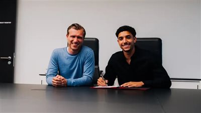 ‏المدير الرياضي لـ فرانكفورت يشيد بـ عمر مرموش: لاعب موهوب وأثبت جودته