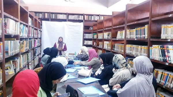 جانب من التثقيف للمراة