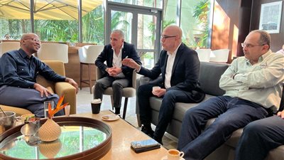 الجزار يسلم وزير الطاقة التنزاني رسالة من السيسي لرئيسة بلاده