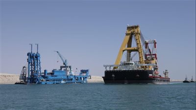 إصابة سائق ونش بحري في بورسعيد.. وشهود عيان يكشفون تفاصيل الواقعة