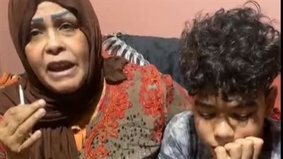 معاناة طفل يبلغ 14 عاما ولم يستخرج وثيقة ميلاد.. وجدته: أمه ولدته وهربت| بث مباشر 