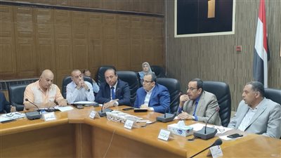 محافظ شمال سيناء يتابع الاستعدادات النهائية لامتحانات الثانوية الأزهرية