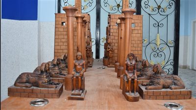 80 لوحة فنية.. معرض دائم للفن التشكيلي بمديرية تعليم بورسعيد 