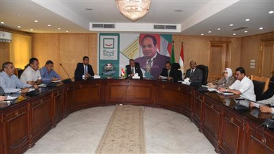 محافظ الفيوم يوجه بسرعة إنهاء إجراءات التصالح للمساحات الأقل من 200 متر