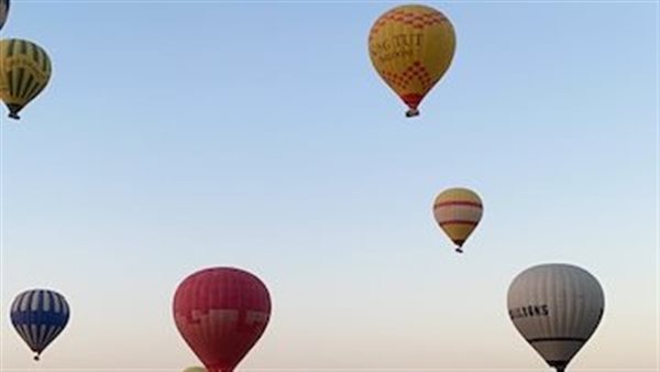 البالون الطائر بالأقصر