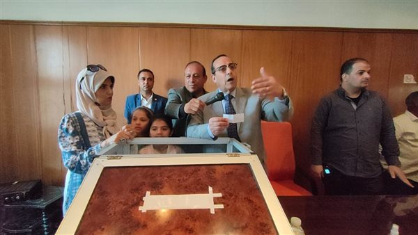 إجراء قرعة على الشقق