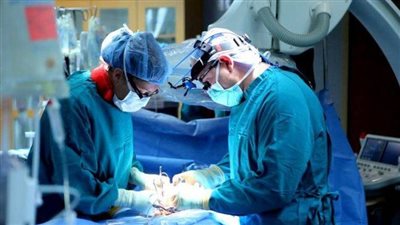 علامات يجب الانتباه إليها في حالة الخضوع لجراحة المخ لتجنب المضاعفات الصحية.. تعرف عليها