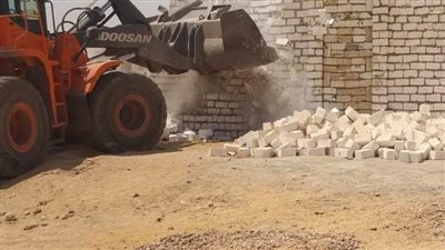 إزالة 15 حالة تعد على أملاك الدولة بمركز مغاغة بالمنيا