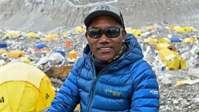 بعمر 53.. نيبالي يحقق رقما قياسيا بعد تسلق جبل إيفرست 27 مرة