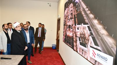 وزير الأوقاف يتابع نقل العاملين بالوزارة إلى العاصمة الإدارية الجديدة | صور