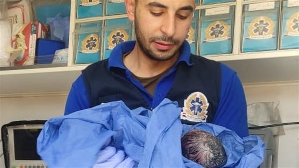 المسعف والمولود