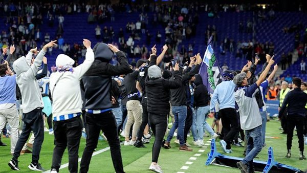 اقتحام جماهير إسبانيول