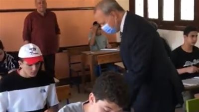 انتظام سير امتحانات الشهادة الإعدادية بالقليوبية.. والمحافظ يتفقد اللجان | بث مباشر 