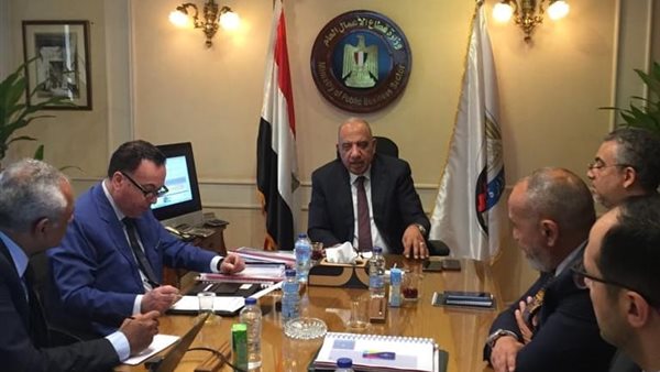 جانب من اجتماع وزير