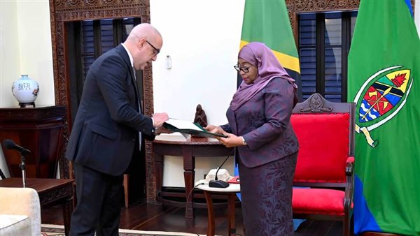 خلال تسليم الرسالة