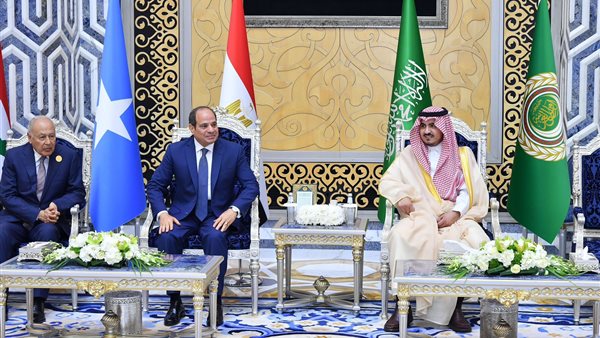 الرئيس السيسي يصل