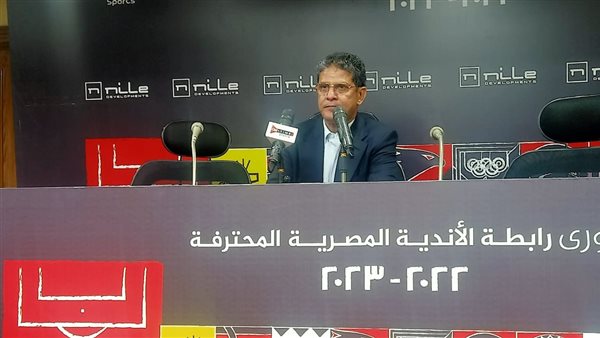 أيمن الرمادي مدرب