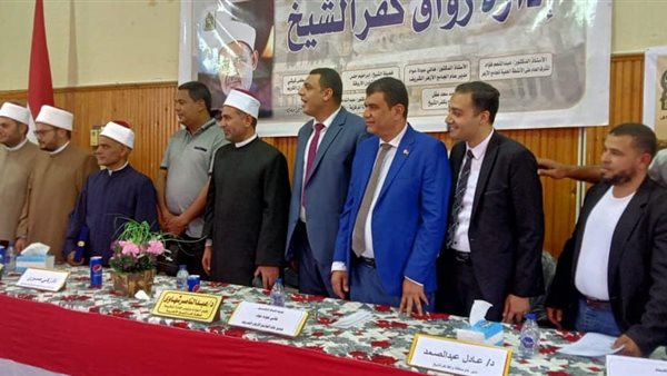 الجامع الأزهر يكرم