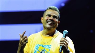 تلاميذ مدرسة يغنون شكرا من هنا لبكرة.. عمرو دياب يرتقي بذوق الأجيال الجديدة |فيديو 