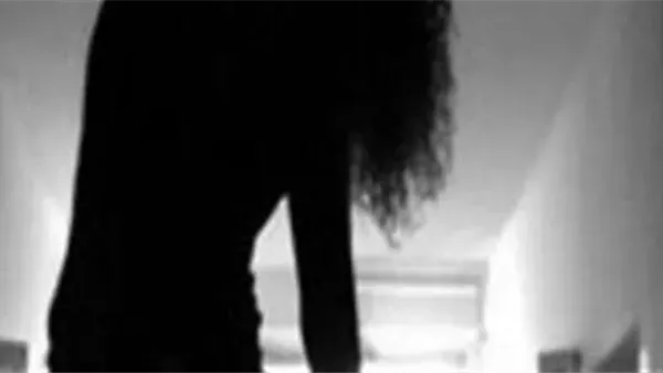 فتاة تنهي حياتها-تعبيريه