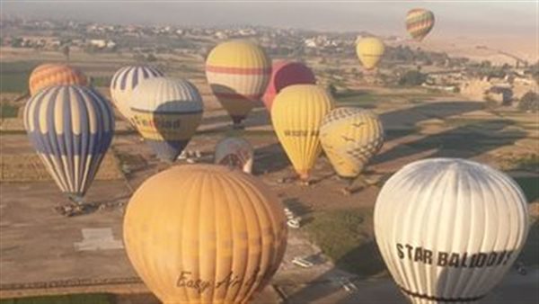 البالون الطائر بالأقصر