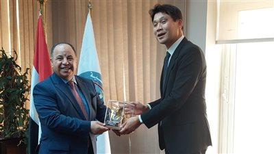 وزير المالية والسفير الكوري يتفقان على مواصلة العمل لزيادة استثمارات الشركات الكورية بمصر