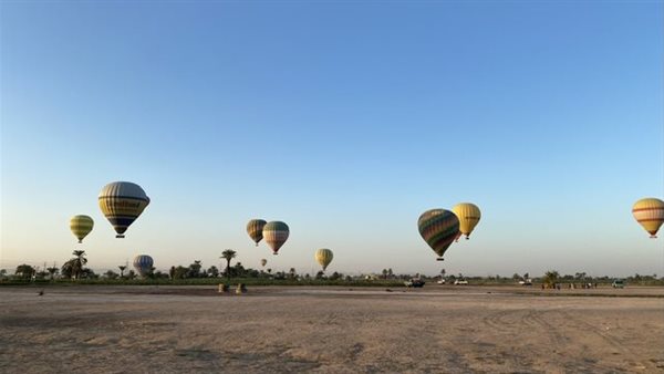 رحلات البالون الطائر