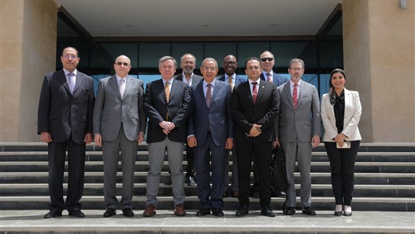 رئيس جامعة أريزورا