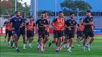 الأهلي يختتم تدريباته استعدادًا لمباراة إنبي بالدوري الممتاز| صور