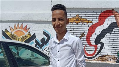 طالب يعتدي على زميله بـ كتر ويصيبه في وجهه عقب خروجه من الامتحان بشبرا الخيمة