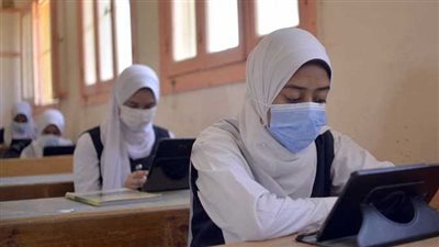 نماذج امتحانات الثانوية العامة 2023 pdf.. النماذج الاسترشادية للغة العربية والإنجليزية والفيزياء