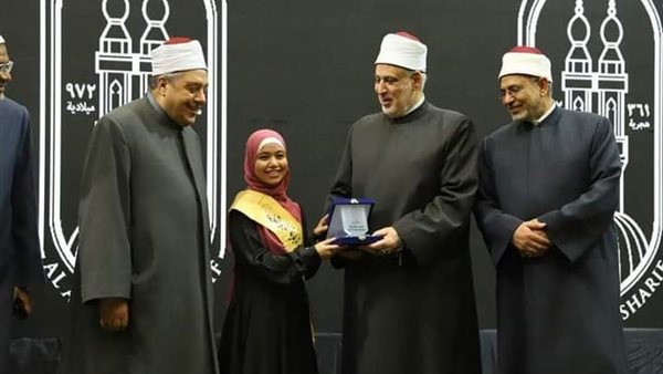 الطفلة فاطمة البنداري